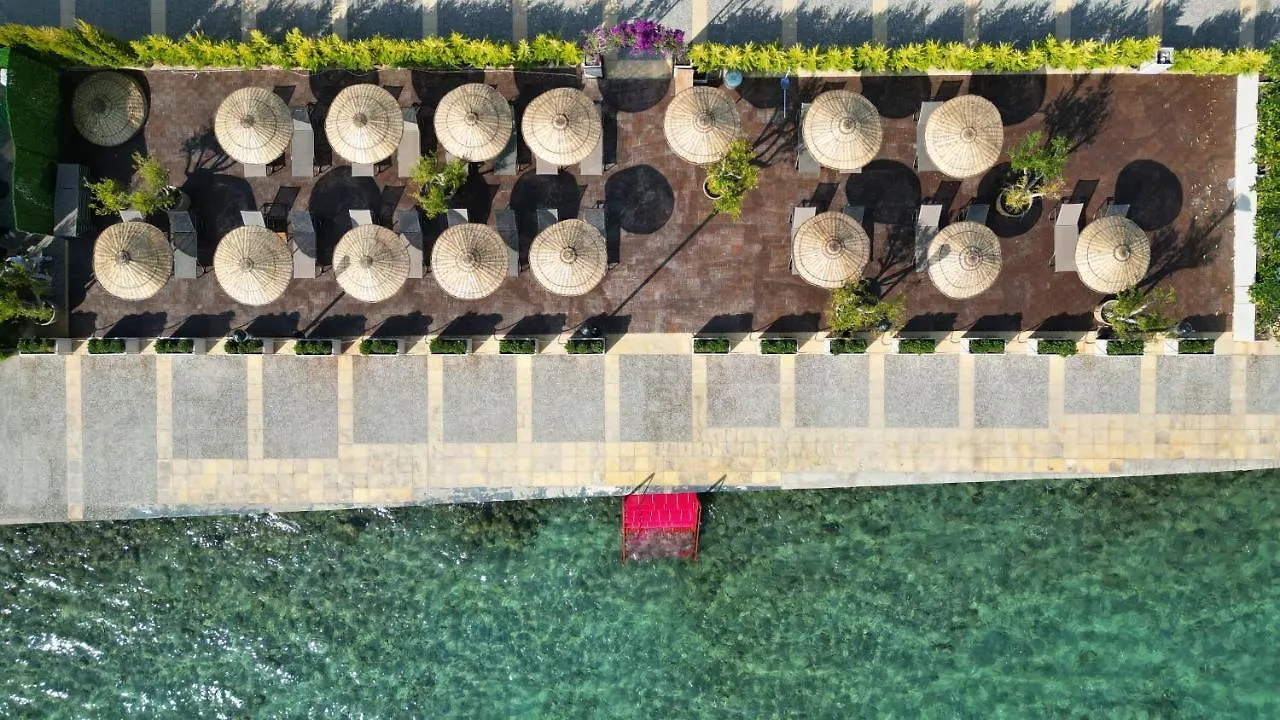 Rasim Palas - Adults Only Çeşme 0*,